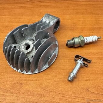 Stadion S11 - hlava motoru 1957 , dekompresor