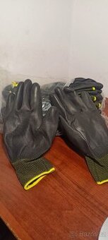 OCHRANNÉ RUKAVICE - 1