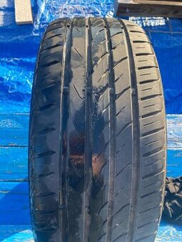 Uniroyal The rain tyre 205/50 R15 86V 8mm