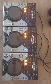 PIONEER CDJ 400  + kufr