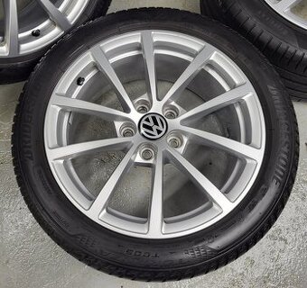 Originál 17" Audi 5x112 Škoda VW letní pneu