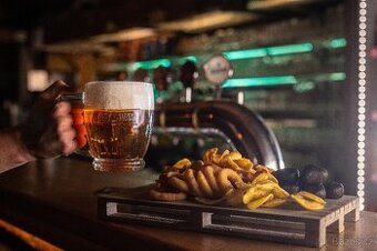 ČÍŠNÍK/SERVÍRKA - PIZZAŘ/PIZZAŘKA