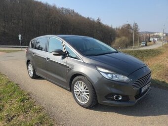 FORD S-MAX,diesel,132kW, aut., 4x4, 7 míst, 1.maj. ČR, tažné
