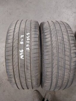 235/45 R18 94W