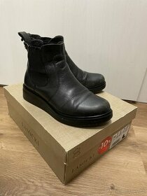 Černé kotníčkové zimní boty Lasocki - 1