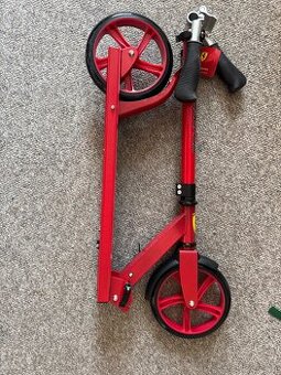 Koloběžka Ferrari nová nepoužitá