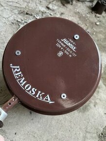 Smaltovany plech, imitace kachle,Remoska