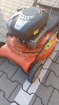 koupím starou sekačku s pojezdem