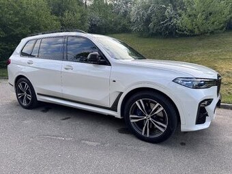 BMW X7 40d xdrive mild hybrid M paket 2021 top stav