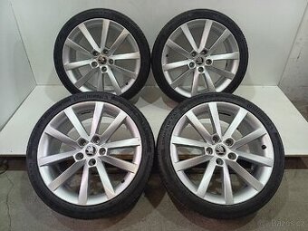 Alu kola Škoda 5x112 R18 ET51 pneu 225/40/18/