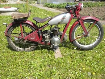 JAWA VILLIERS r,v,1933 pojízdná dlouhé roky uložená na půdě