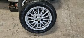 Alfa Romeo alu kola s pneu