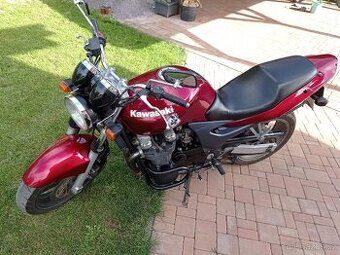 Kawasaki ZR750F