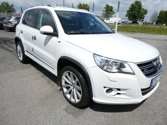Volkswagen Tiguan 2.0 TDi 125kW R-line 4x4, serviska