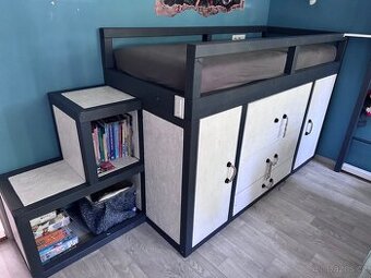 Vyvýšená postel