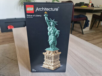 LEGO® Architecture 21042 Socha Svobody + dárek