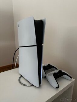 PlayStation 5 Slim Digital Edition / 10 her / 2 ovladače