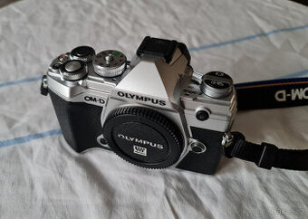 Olympus OM-D E-M5 Mark III -stříbrný