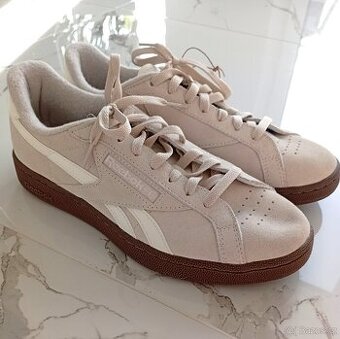 Reebok Club C Grounds UK – NOVÉ sneakersy, vel. 42 ½ – semiš