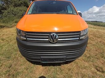 Caravelle / Transporter T6 9 míst 2.0tdi klimatizace