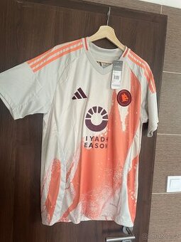 dres As Roma