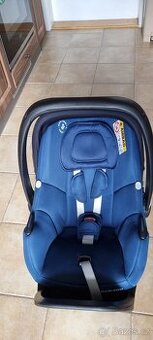 Autosedačka + základna Maxi Cosi Family Fix 3