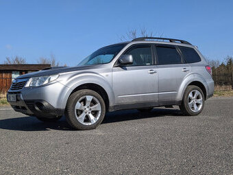SUbaru forester 2009 XT 169 kw benzin náhradní díly