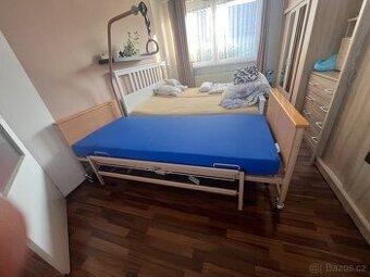 zdravotní polohovací postel