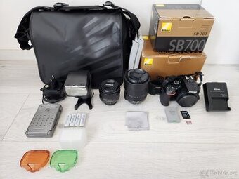 Nikon D5600, objektivy 18-140, 50, blesk a příslušenství