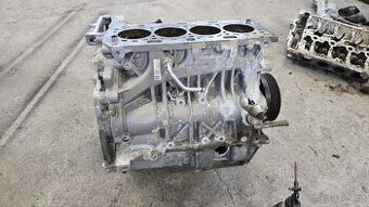 Bmw b48b spodek motoru