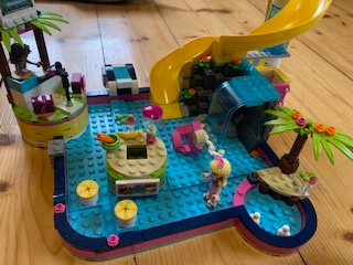 Lego friends Andrea a párty u bazénu