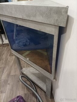 Rohové akvárium/terárium