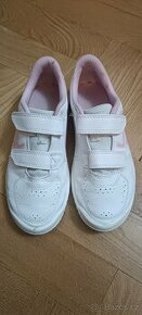 Dívčí sportovní obuv - TOP stav
