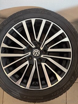 Alu kola 5x120 r18 + sada letních pneumatik 255/45 r18