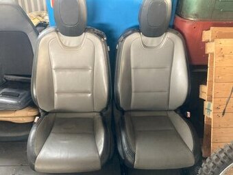 CHEVROLET CAMARO přední sedačky a tapecírunky