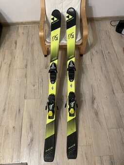 Juniorské lyže Fischer RC4 140cm