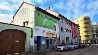 Rodinný dům s obchodními prostory, podnikání, širší centrum 