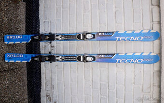 Carvingové lyže 160 cm TecnoPro, bezvadný stav.