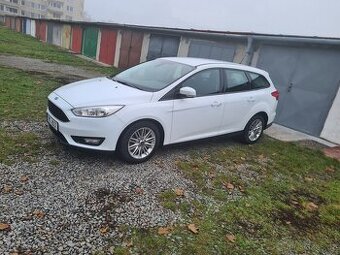 Prodám Ford Focus 1.5 ECOBoost 110 kW kombi super stav