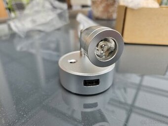 Led světlo karavan + USB - 1