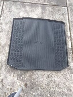 Gumové koberce+vana do kufru Škoda Fabia 2
