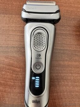 Holicí strojek Braun S9
