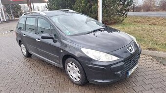 Peugeot 307 SW 1.;6i / 80kW, r.2007, Servisní kniha, 7 míst