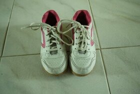 Dívčí sálové boty velikosti 31 - 1