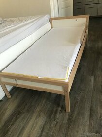 Ikea - dětská postel + matrace - 1
