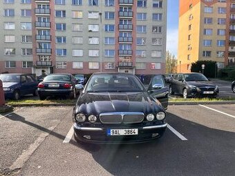 Jaguar xj