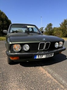 1982 BMW E28 520i - benzínový šestiválec - 1