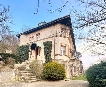 Prodej rodinné domy, 300 m² - Nový Bor - Arnultovice. - 1