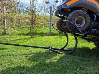 Montážní zvedák na zahradní traktor - 1