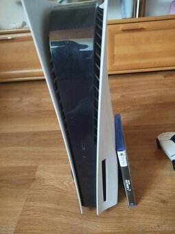 PS5 s mechanikou